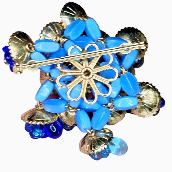 MCM Alice Caviness Blue Glass Floral Brooch – Uranium & Cadmium Glow - Picture 4 of 4
